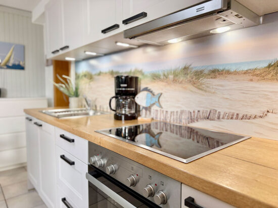 Kochen in der Ferienwohnung auf Fehmarn im Reetdach-Häuschen
